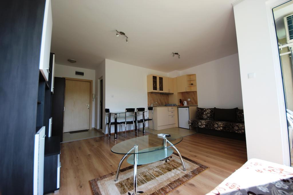 Menada Butterfly Apartment Święty Włas Pokój zdjęcie