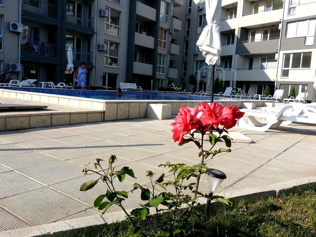 Menada Butterfly Apartment Święty Włas Zewnętrze zdjęcie