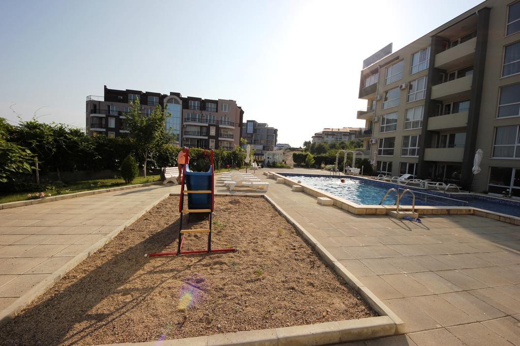 Menada Butterfly Apartment Święty Włas Zewnętrze zdjęcie
