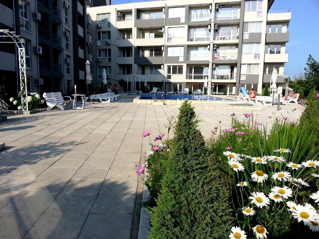 Menada Butterfly Apartment Święty Włas Zewnętrze zdjęcie