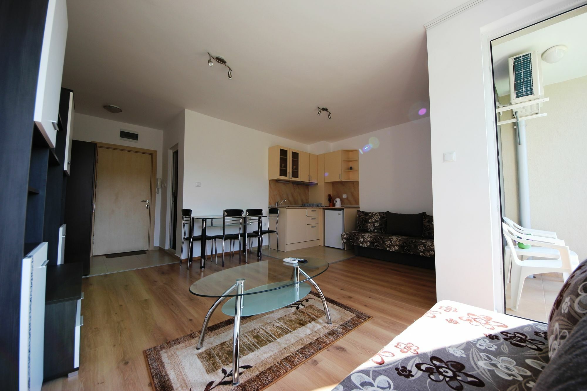 Menada Butterfly Apartment Święty Włas Zewnętrze zdjęcie